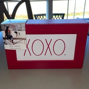 Rae Dunn XOXO Sign